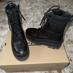 Clarks Originals orianna2 Hike Boots sz 6